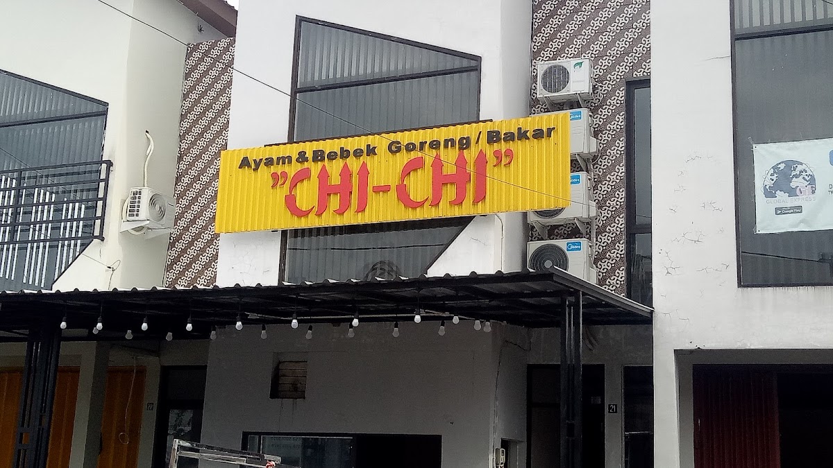 Chi-Chi Ayam Goreng Jember